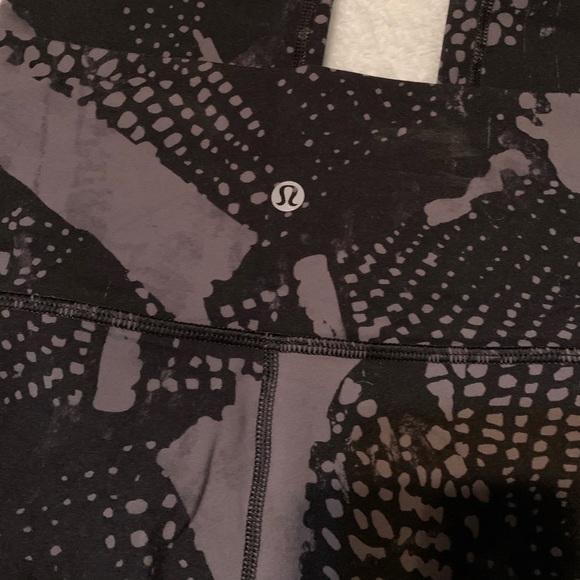 lululemon leggings - Picture 2 of 2